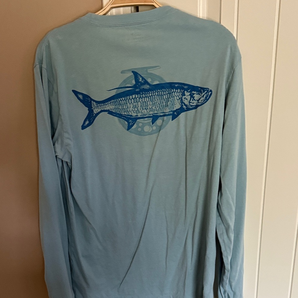 Vineyard Vines Light Blue Long Sleeve with Fish Graphic